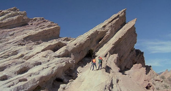 Bill y Ted escalando las Vasquez Rocks