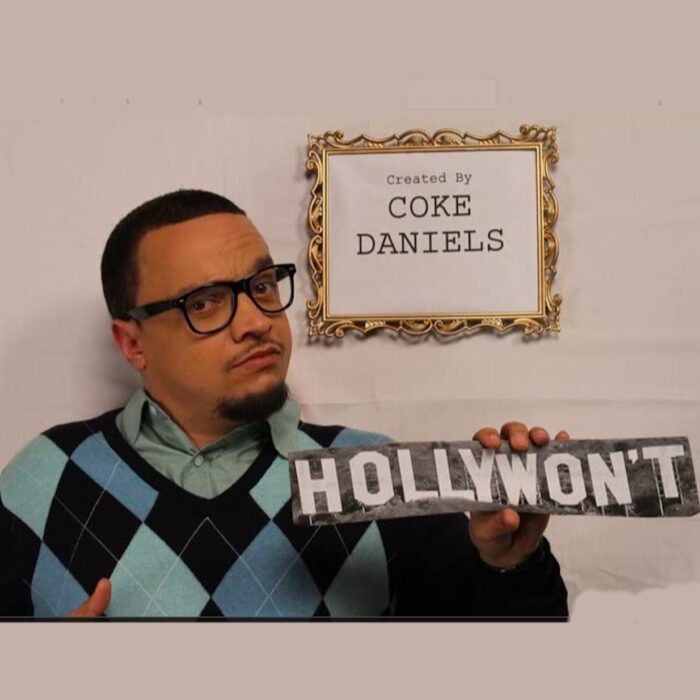 Guionista escritor Coke Daniels bromea con hollywon't sueter a cuadros