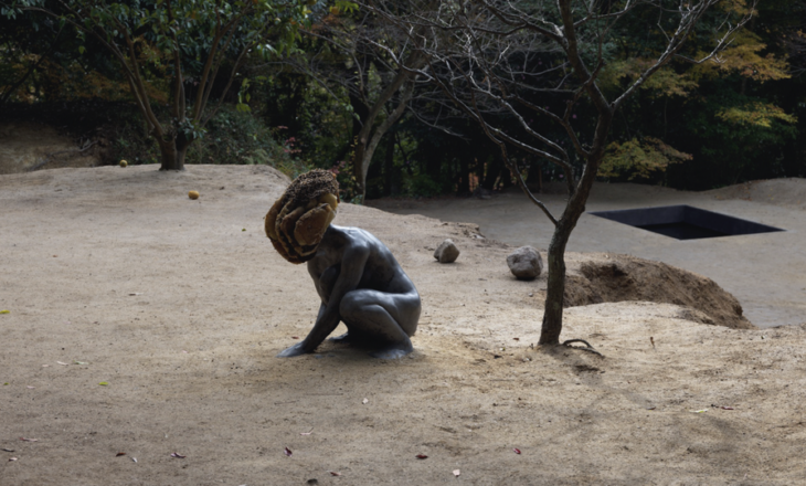 Alien estatua cabeza de colmena