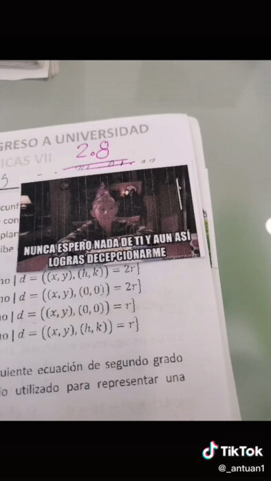 Examen con 2 punto 8 profe antuan meme dewey nunca espero nada de ti pero aún así logras decepcionarme