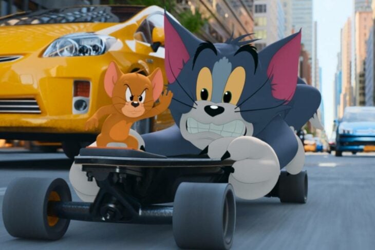 Tom y Jerry en patineta por la calle la película Movie
