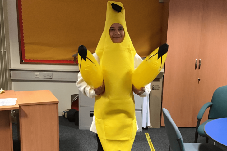 Hombre vestido de plátano; 18 Fobias extrañas que no sabías que existían y que quizá tengas