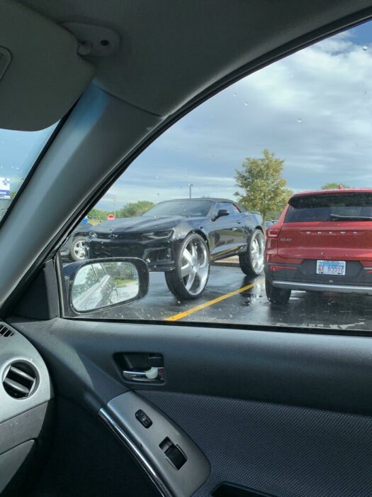 Carro con llantotas