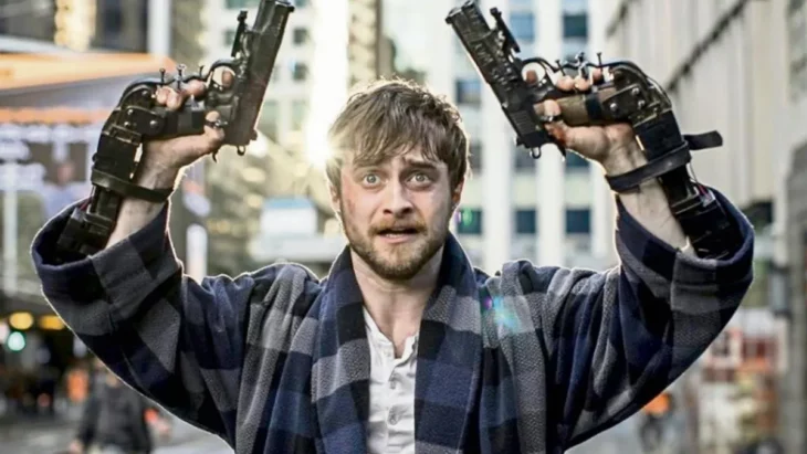 Daniel Radcliffe manos a las armas
