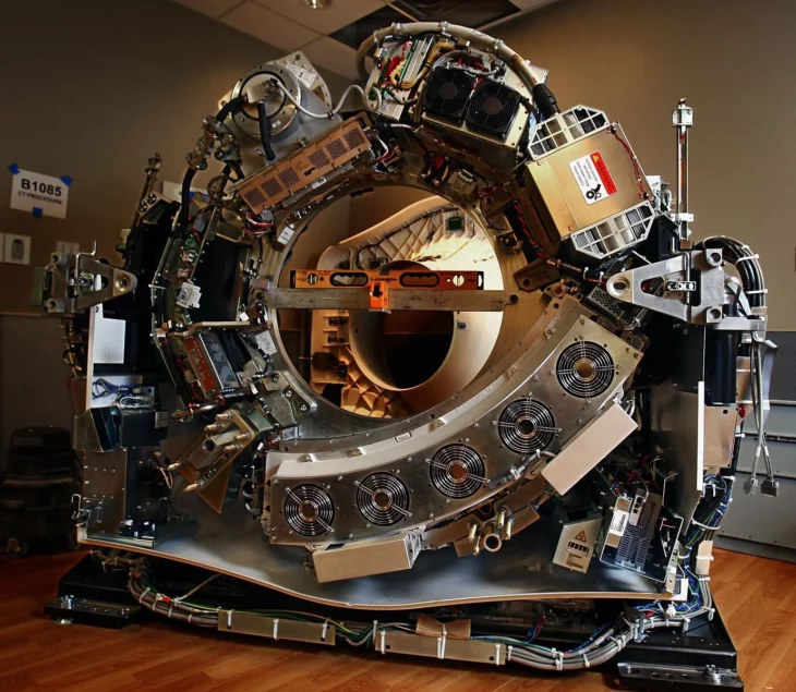 Escáner de tomografía computarizada sin cubiertas