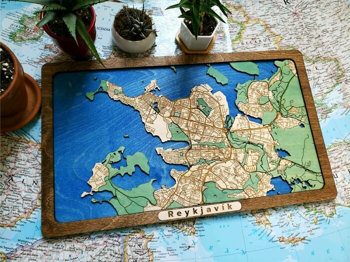 Mapa de Reikiavik en madera