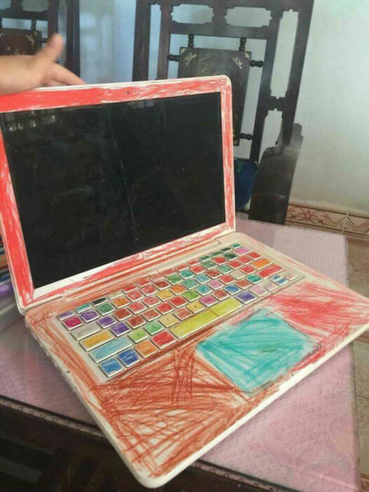 Laptop rayoneada