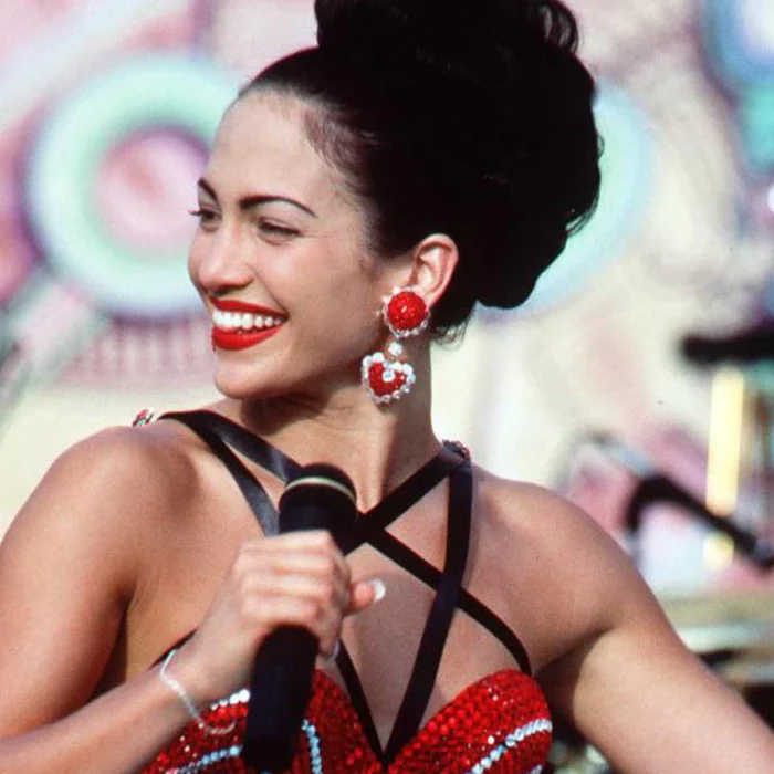 Jennifer Lopez como Selena