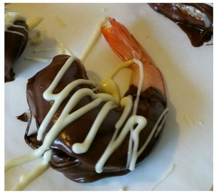 Camarón bañado en chocolate