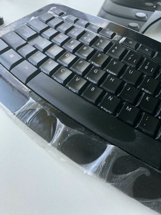 Teclado con plástico