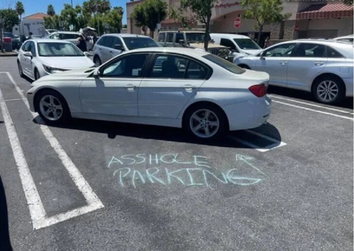 Estacionamiento cretino