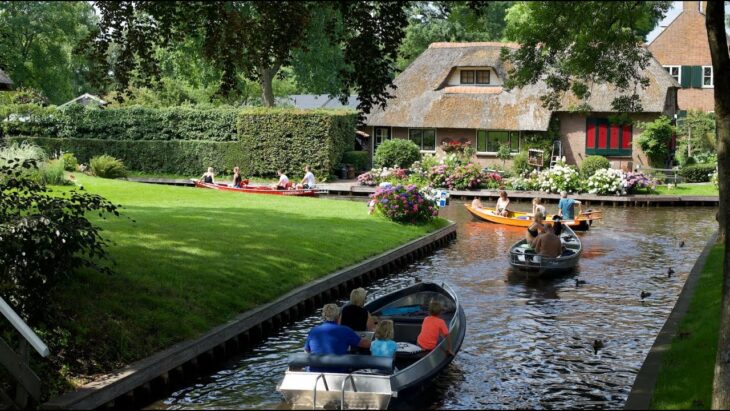 Giethoorn canoas