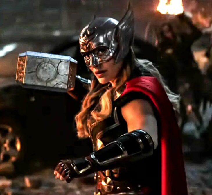 Natalie Portman Como Thor en amor y trueno