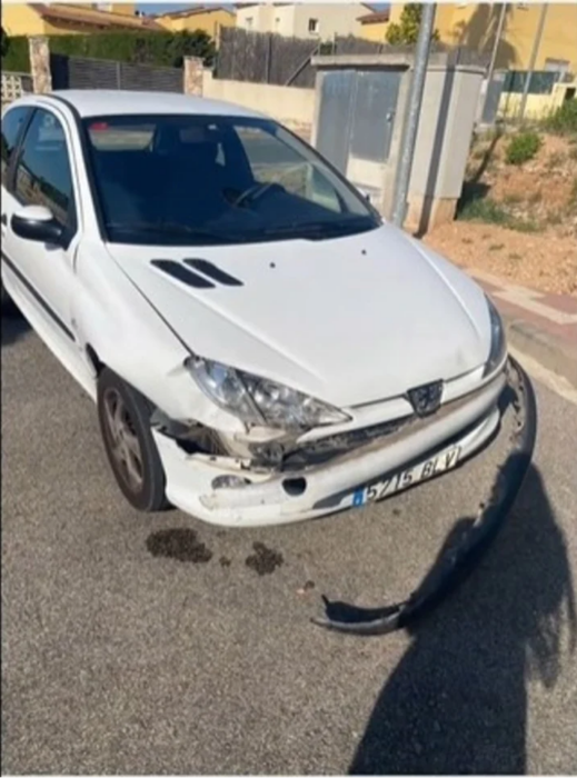 Auto del hermano de Ingrid, chocado