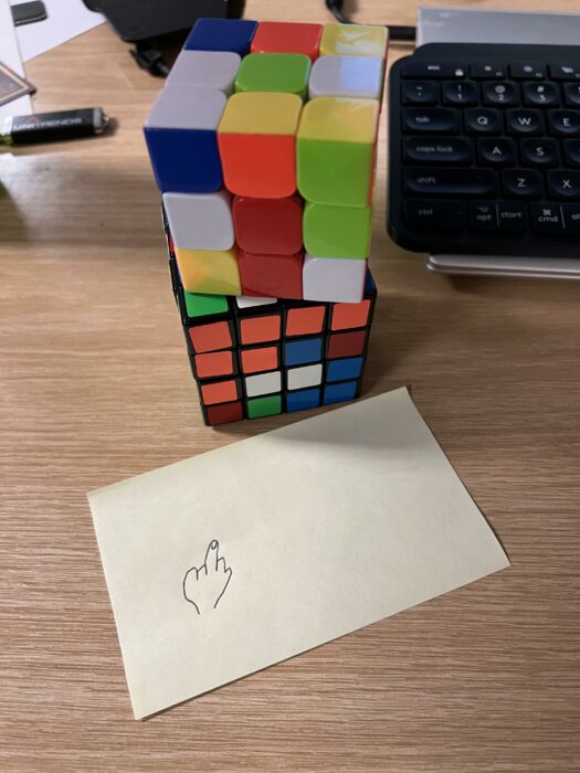 Aruinó su cubo de rubik