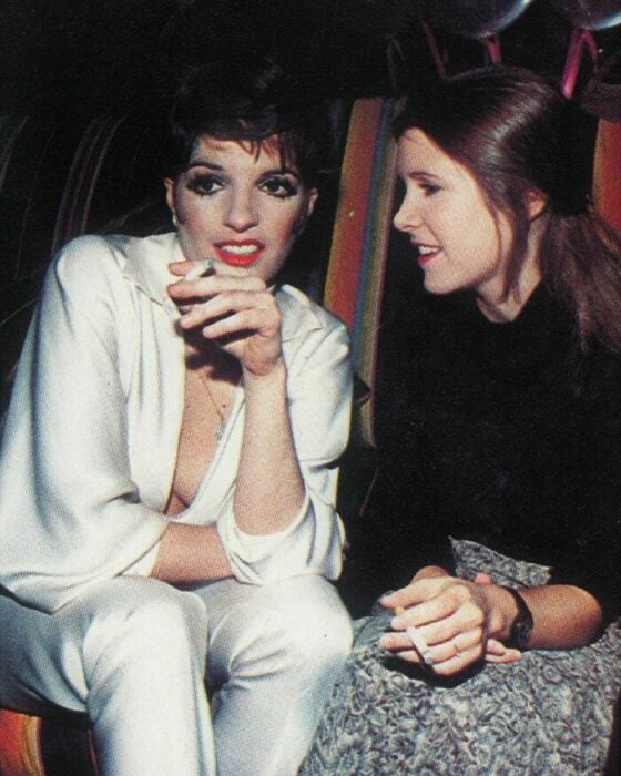 Lisa Minelli y Carrie Fisher