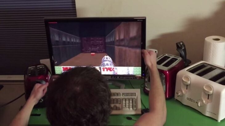 Doom controlado por tostadoras