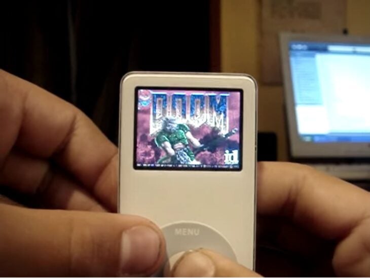 iPod Nano con Doom pantalla de inicio