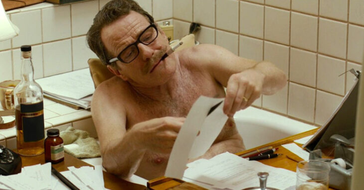 Bryan Cranston escribiendo