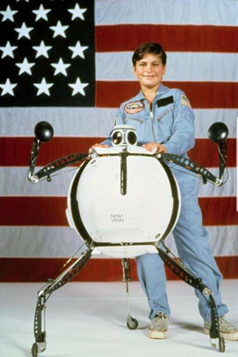 Joaquin Phoenix como Max en Spacecamp