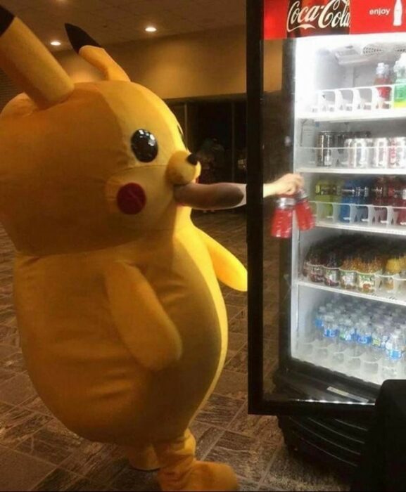 Pikachu con sed