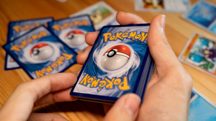 Arrestan a policía por fraude con cartas de Pokémon