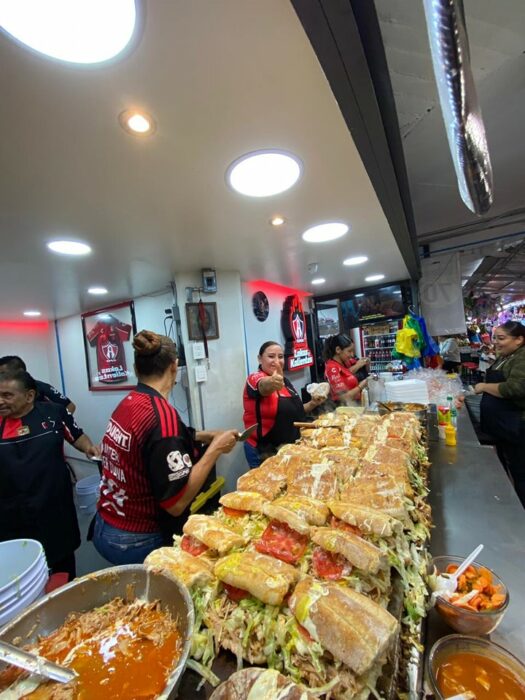 Regalarán 300 tortas si México llega al quito partido