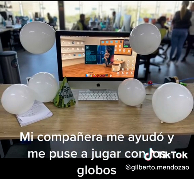 Se olvidaron de su cumpleaños y él mismo decoró su lugar