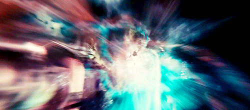 Una toma del bifrost el puente arcoiris asgardiano en acción dentro del universo cinematográfico Marvel MCU