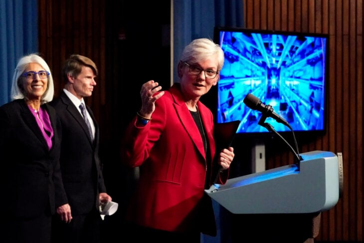 Jennifer Granholm fusión nuclear