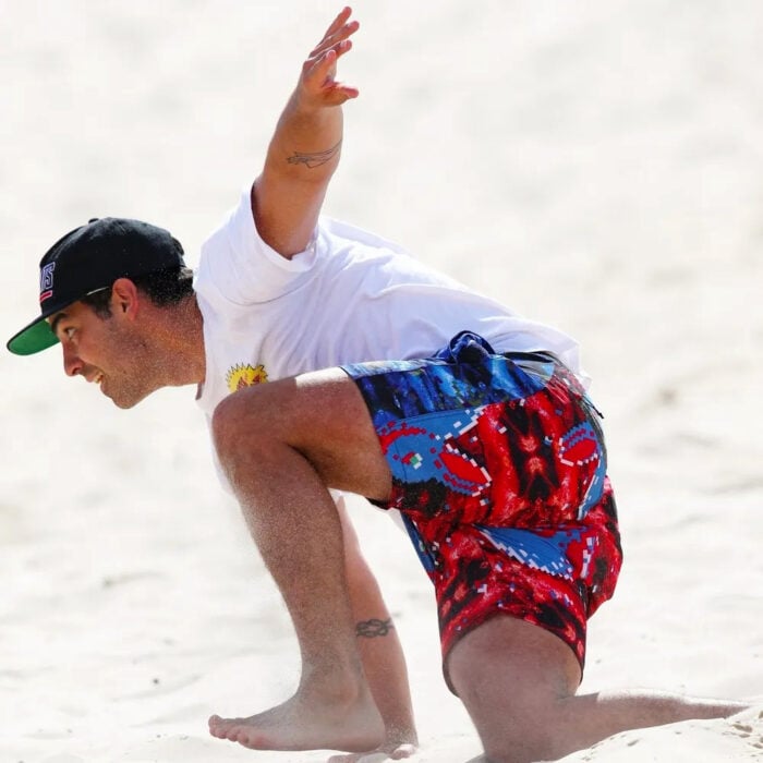 Joe Jonas en la playa