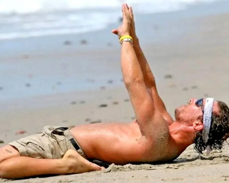 Matthew McConaughey en la playa