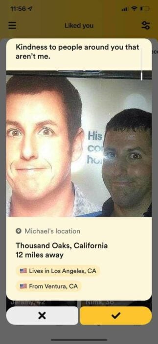 Hombre parecido a Adam Sandler