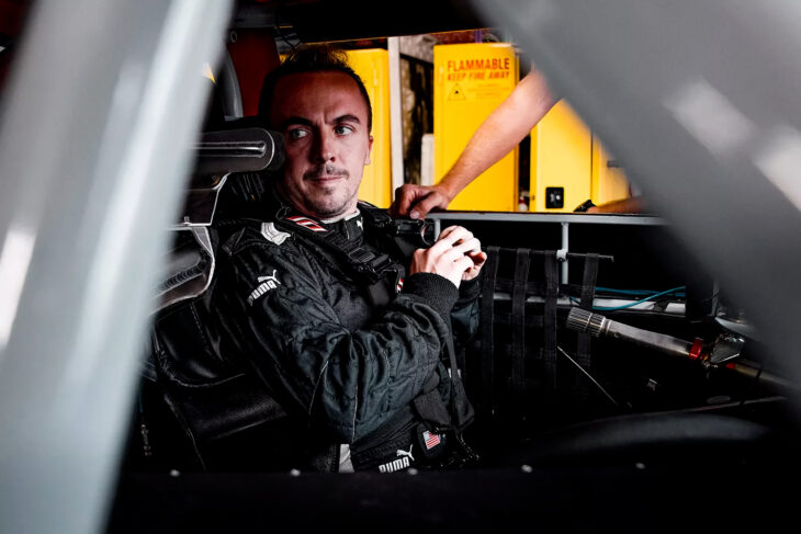 Frankie Muniz busca convertirse en piloto