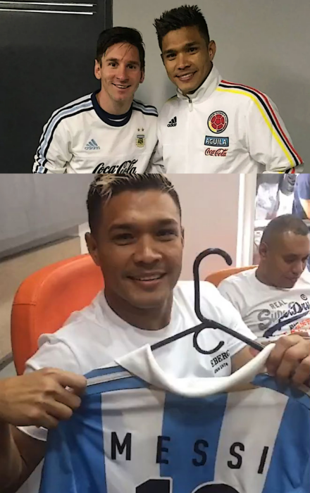 Teo Guitérrez y Messi en una foto con teo mostrando la camiseta que le dio el argentino