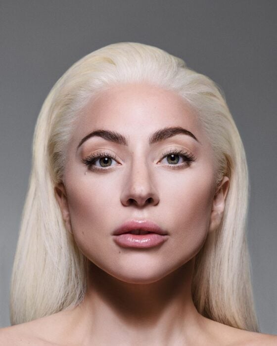 Lady Gaga foto de frente