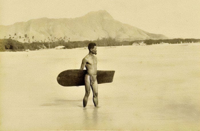 Primera fotografía de un surfista Hawái Diamond Head