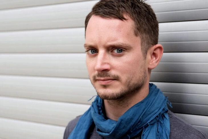 Elijah Wood enojado por el costo de las salas