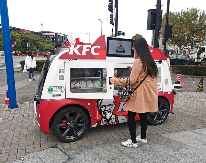 Carrito vendedor de KFC en Japón