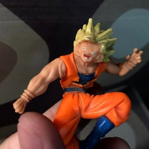Goku feo