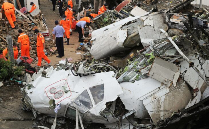 Avión colisiona en Taiwán 2014