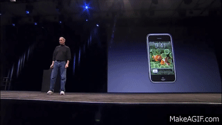 Steve Jobs en la presentación del iPhone original en 200