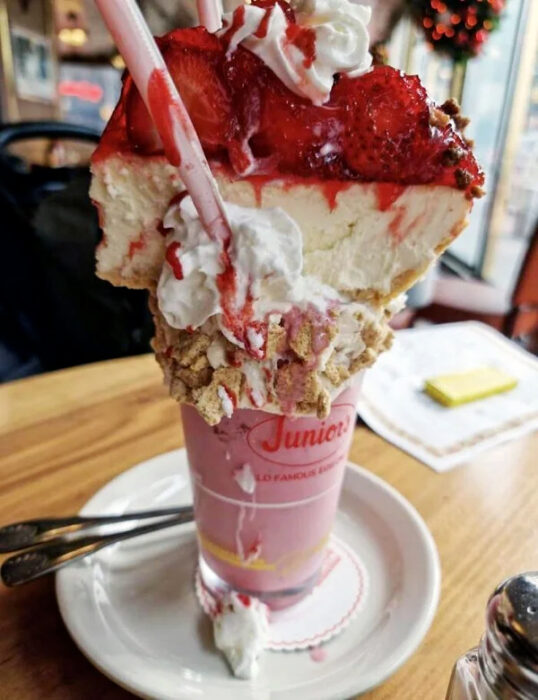 Malteada con pay de fresa