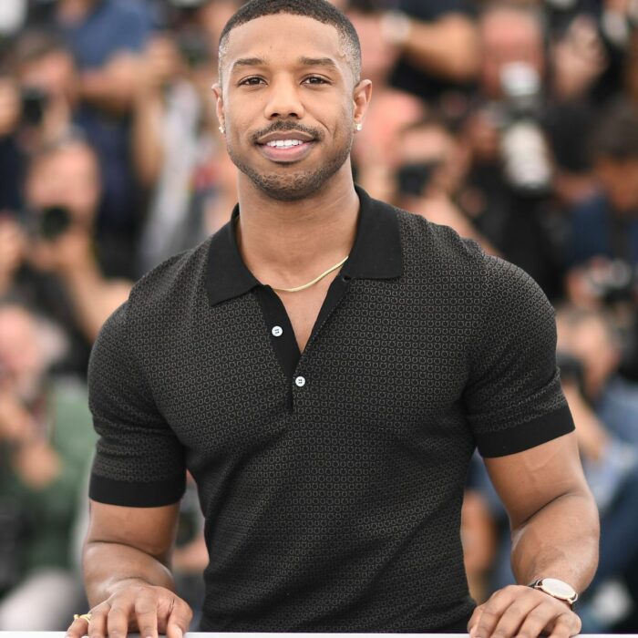 Michael B. Jordan playera negra 