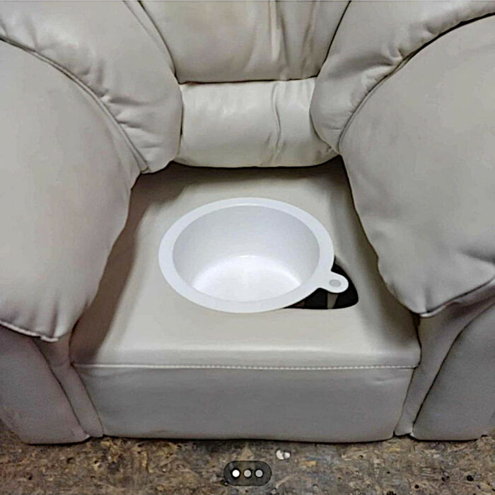 Sillón con bacinica