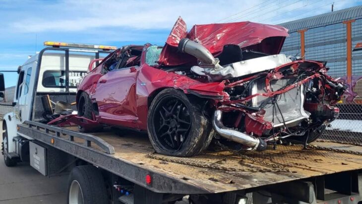 Mecánico chocó el coche que estaba arreglando