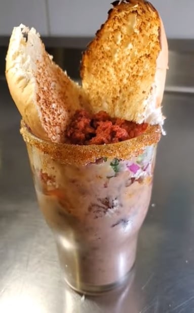 Michelada de molletes 