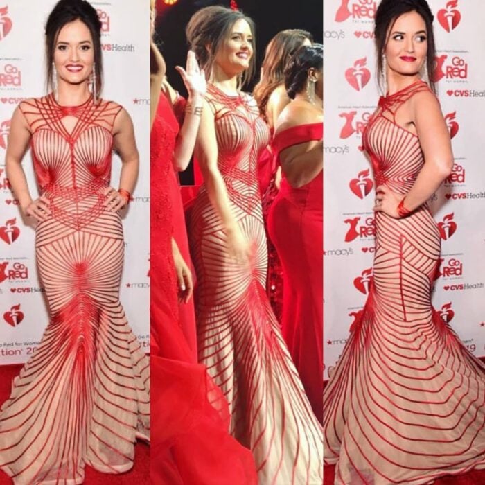 Danica McKellar vestido rojo