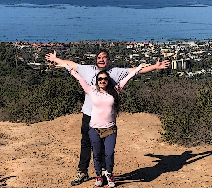 Emily y prince juntos en una foto panoramica