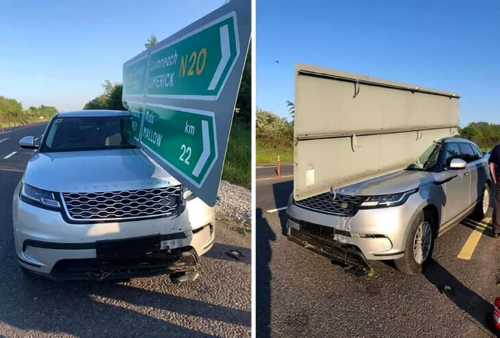 Coche cortado por una señal de tránsito